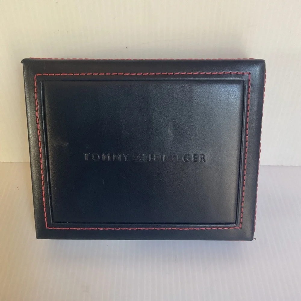 Tommy Hilfiger Leather Valet Box Only – Blue with Red Stitching